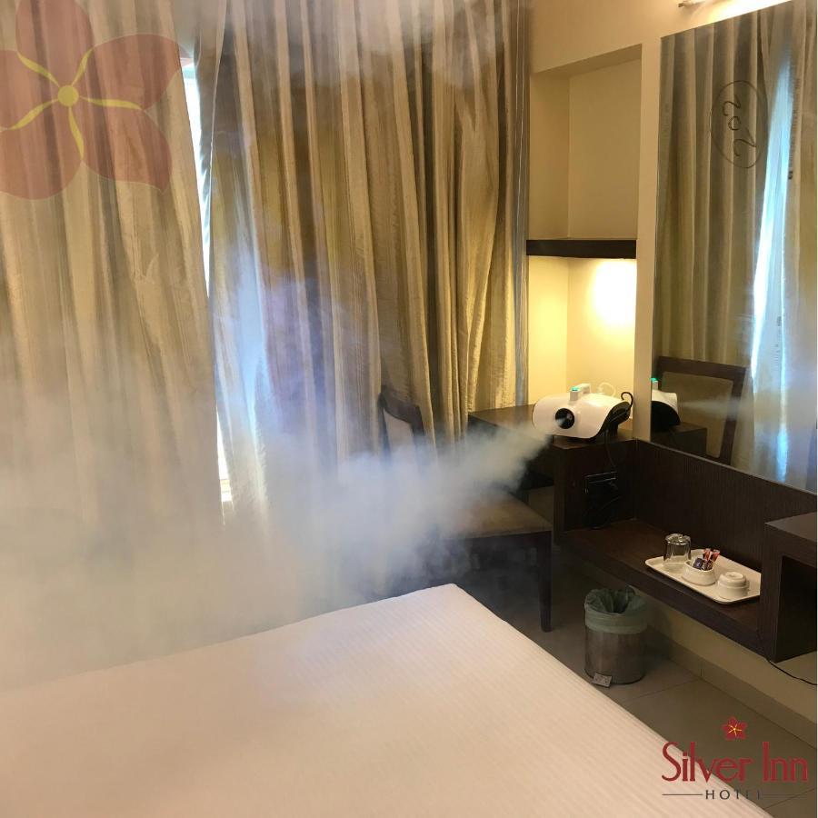Hotel Silver Inn Mumbai Bagian luar foto