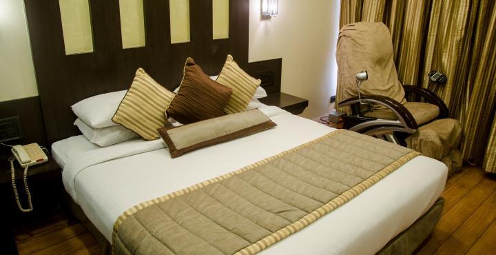 Hotel Silver Inn Mumbai Bagian luar foto