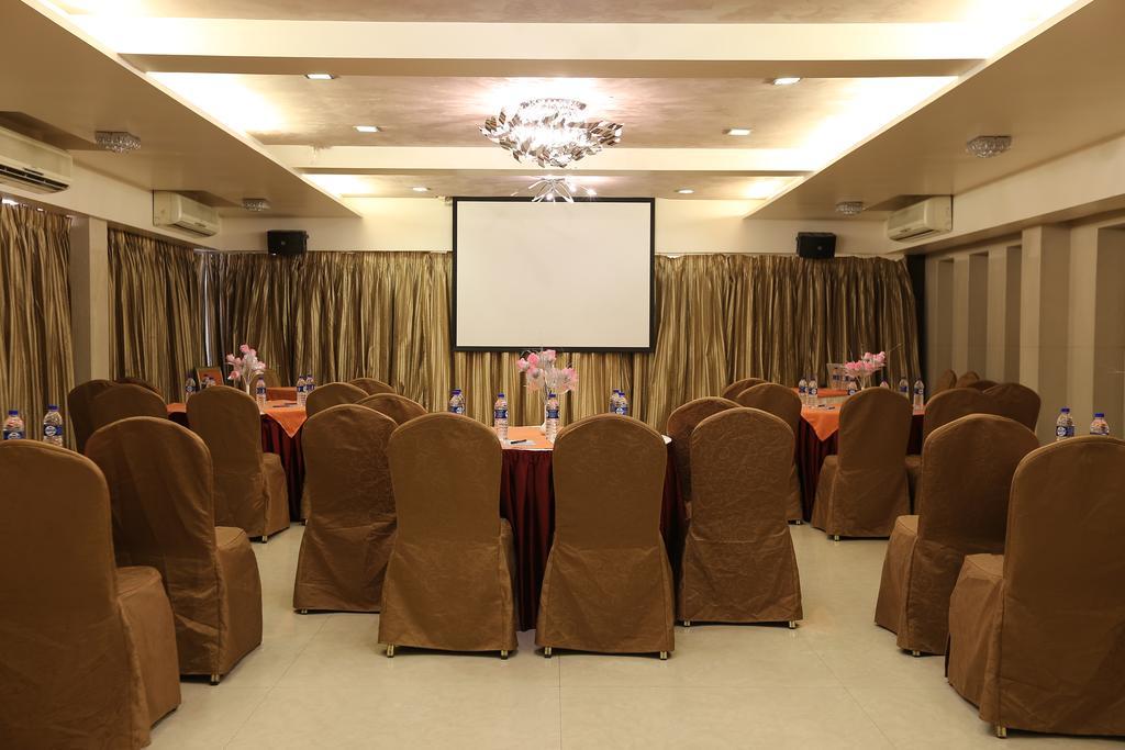 Hotel Silver Inn Mumbai Bagian luar foto