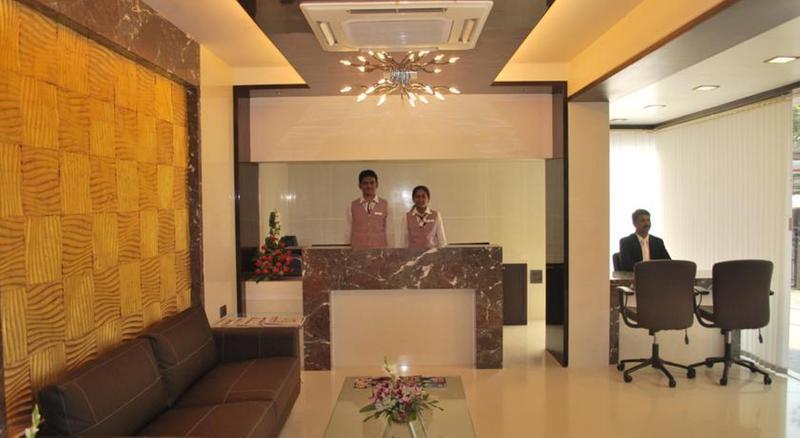 Hotel Silver Inn Mumbai Bagian luar foto