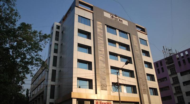 Hotel Silver Inn Mumbai Bagian luar foto