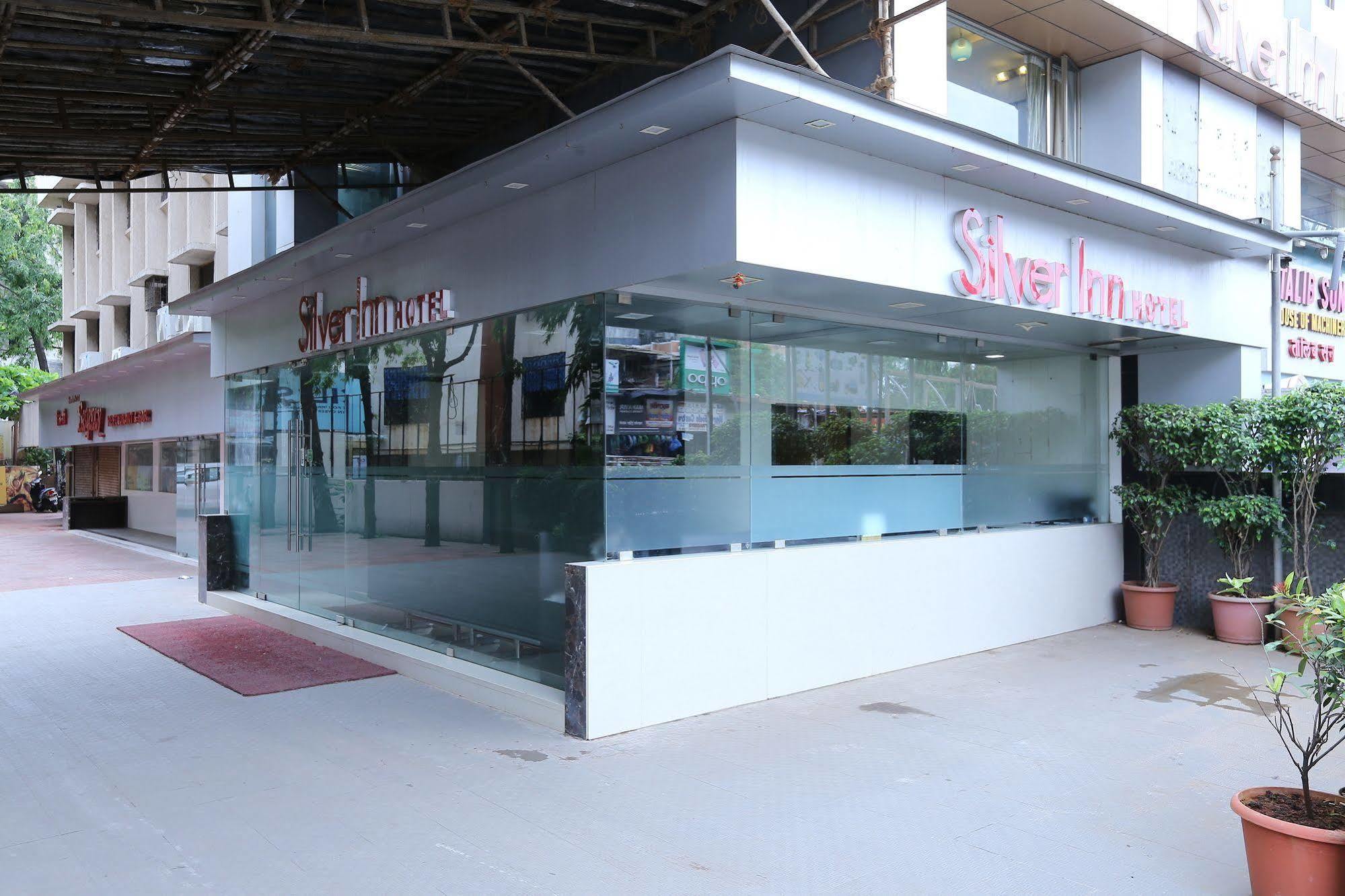 Hotel Silver Inn Mumbai Bagian luar foto
